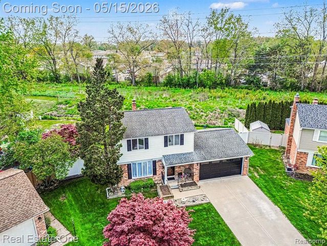 22098 Hillcrest Court, Trenton, MI 48183