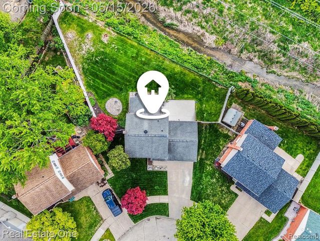 22098 Hillcrest Court, Trenton, MI 48183