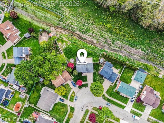 22098 Hillcrest Court, Trenton, MI 48183