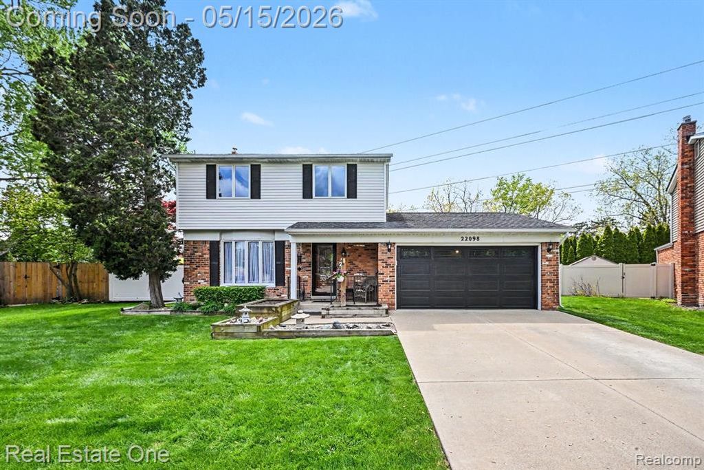 22098 Hillcrest Court, Trenton, MI 48183