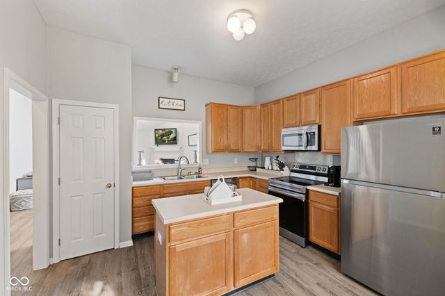 12086 E Harvest Glen Drive, Indianapolis, IN 46229