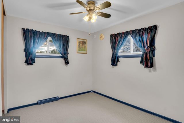 133 WINSTON DR, Mechanicsburg, PA 17055