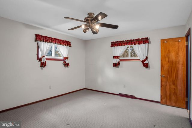 133 WINSTON DR, Mechanicsburg, PA 17055