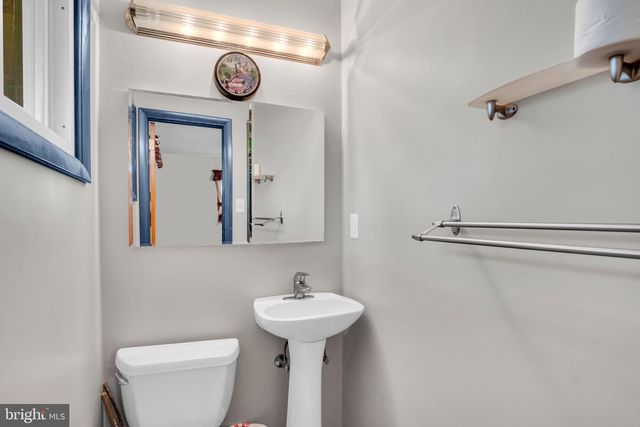 133 WINSTON DR, Mechanicsburg, PA 17055