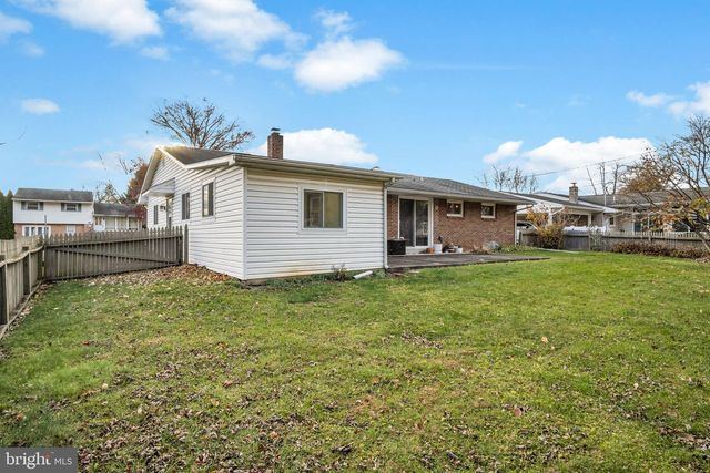 133 WINSTON DR, Mechanicsburg, PA 17055