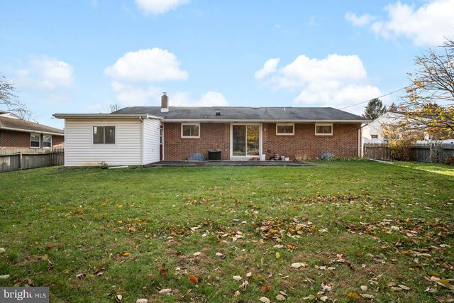 133 WINSTON DR, Mechanicsburg, PA 17055