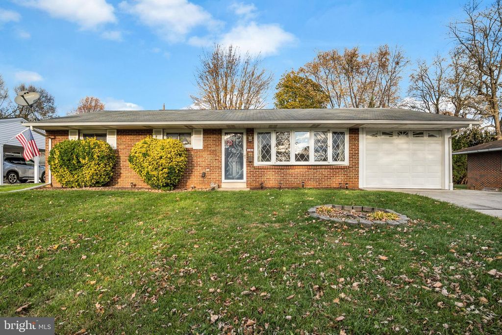 133 WINSTON DR, Mechanicsburg, PA 17055