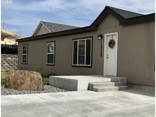 3520 Ne KING Pl, Pendleton, OR 97801