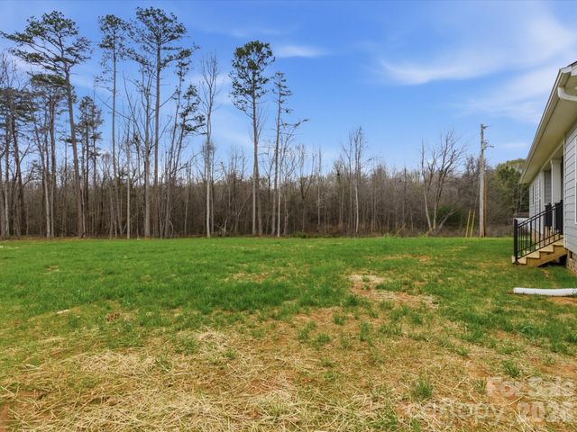 1133 White Jenkins Road, Bessemer City, NC 28016