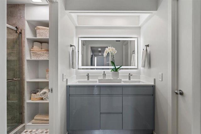 5100 San Felipe Street 88, Houston, TX 77056