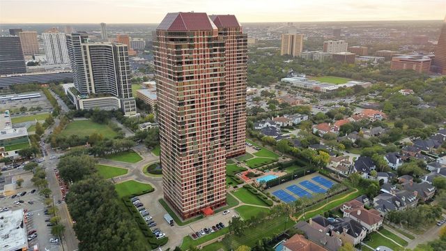 5100 San Felipe Street 88, Houston, TX 77056