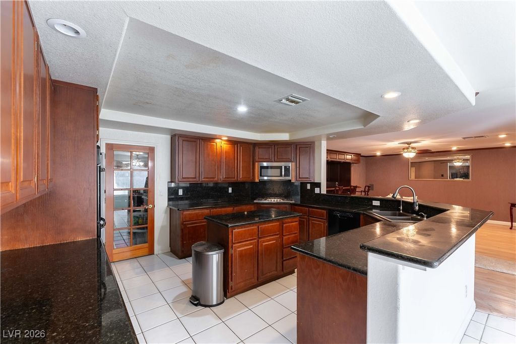 Image 10 of property listing at 3772 Lone Mesa Drive, Las Vegas, NV 89147