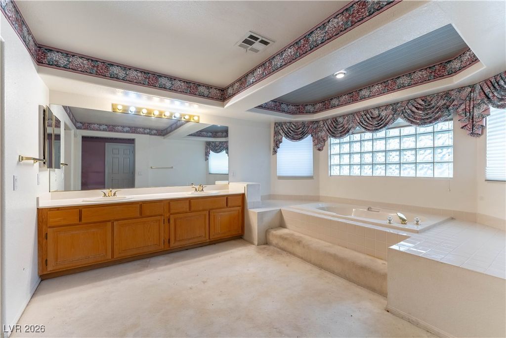 Image 13 of property listing at 3772 Lone Mesa Drive, Las Vegas, NV 89147