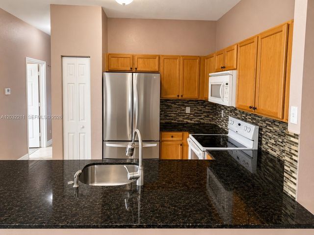 13221 SW 42nd St 8203, Miramar, FL 33027
