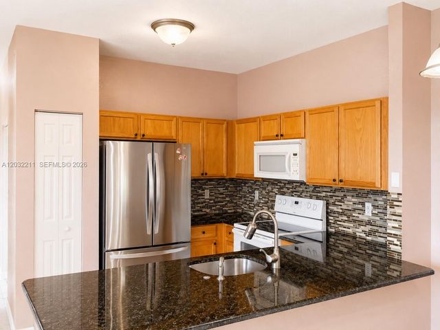 13221 SW 42nd St 8203, Miramar, FL 33027