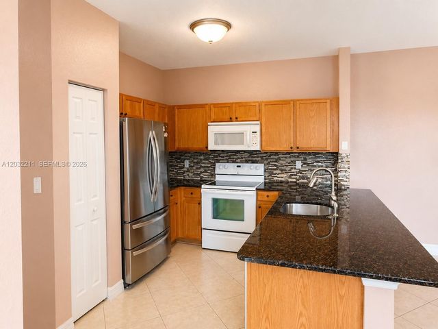 13221 SW 42nd St 8203, Miramar, FL 33027
