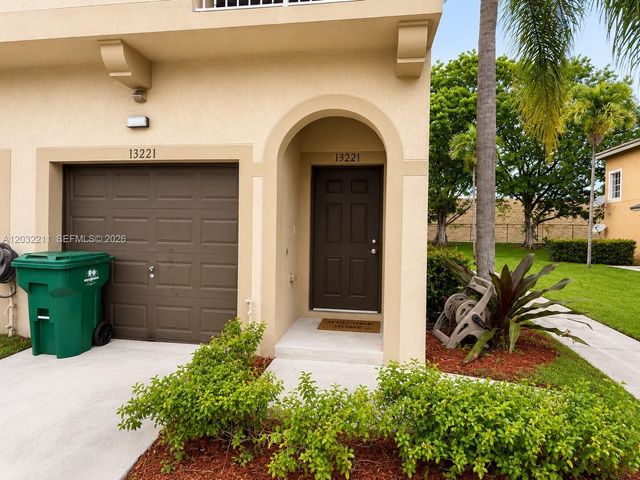 13221 SW 42nd St 8203, Miramar, FL 33027