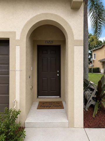 13221 SW 42nd St 8203, Miramar, FL 33027