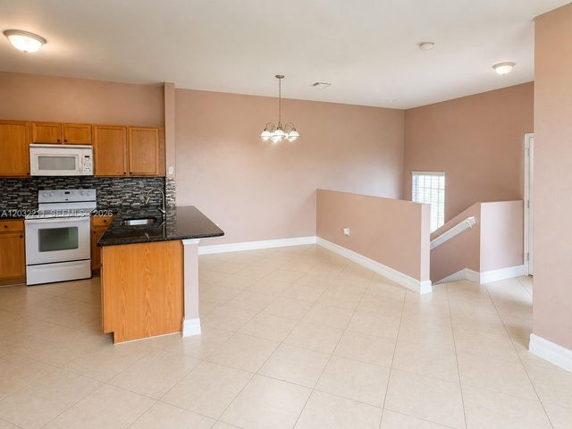 13221 SW 42nd St 8203, Miramar, FL 33027