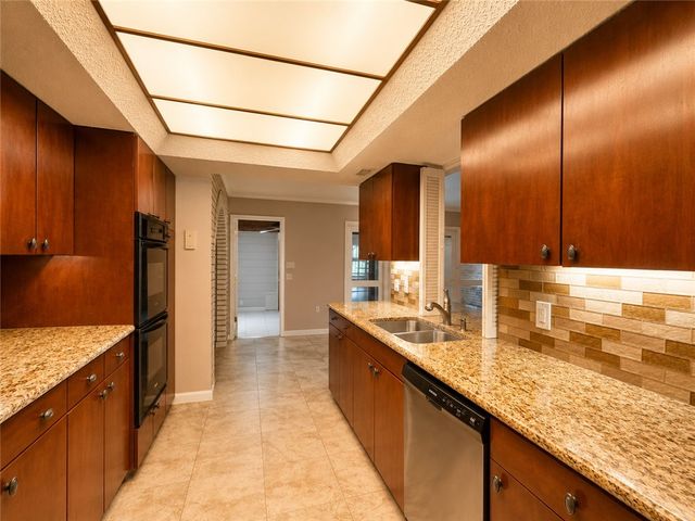 77 Townhouse 77, Corpus Christi, TX 78412