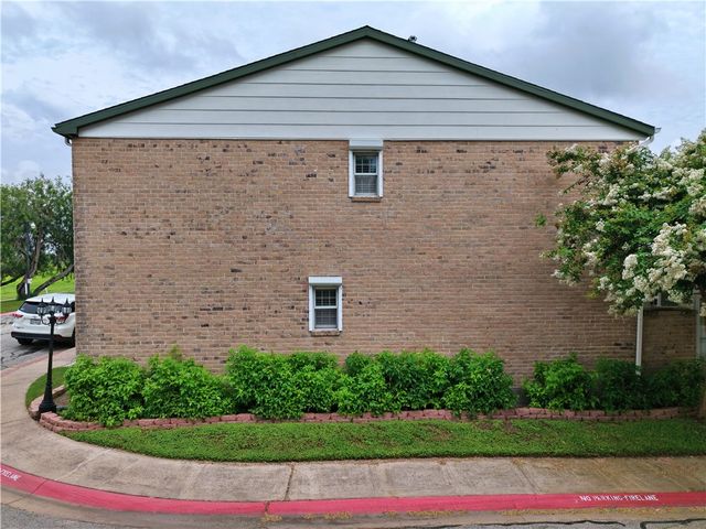 77 Townhouse 77, Corpus Christi, TX 78412