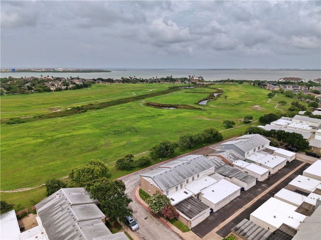 77 Townhouse 77, Corpus Christi, TX 78412