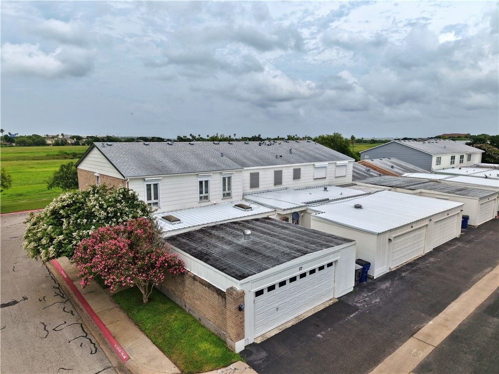 77 Townhouse 77, Corpus Christi, TX 78412 — photo 4