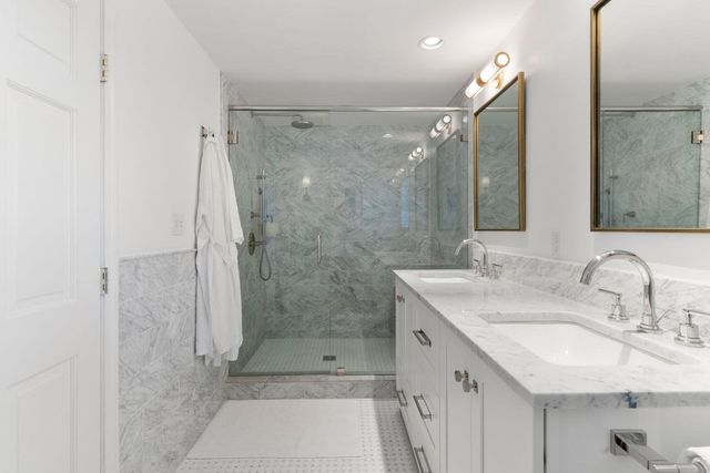 6 Tower Dr, Dover, MA 02030