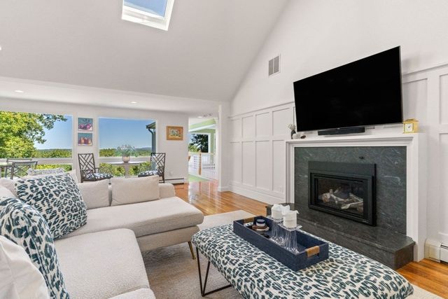 6 Tower Dr, Dover, MA 02030