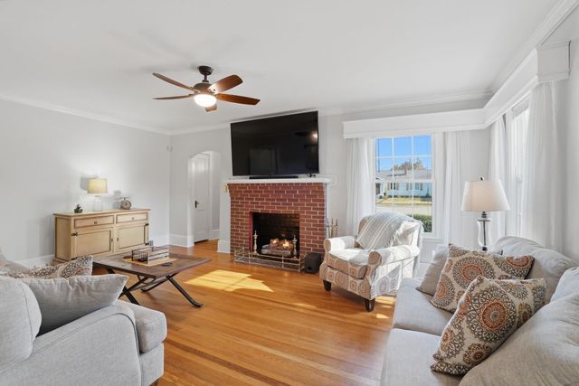 208 E Fairview Ave, Gafffney, SC 29341