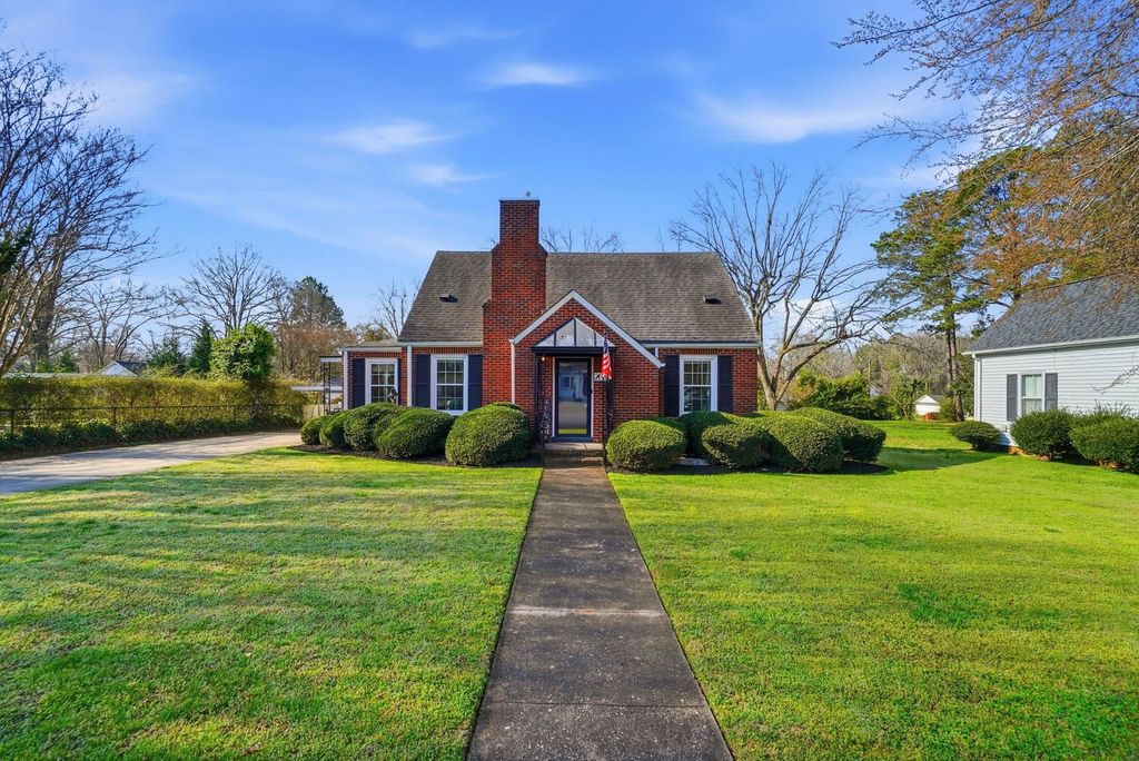 208 E Fairview Ave, Gafffney, SC 29341