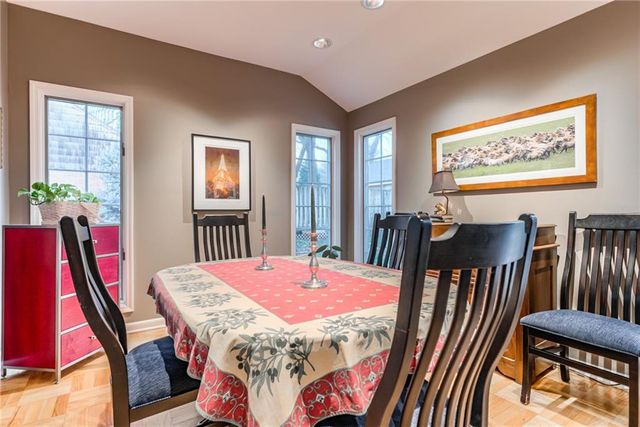 2032 W 96th Street, Leawood, KS 66206