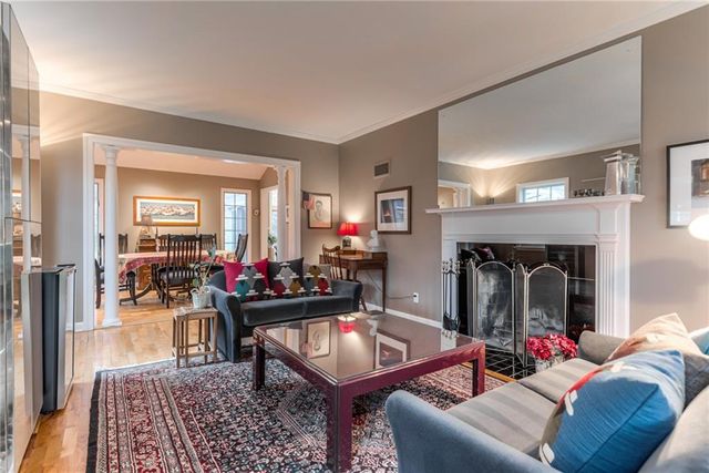 2032 W 96th Street, Leawood, KS 66206