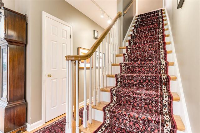 2032 W 96th Street, Leawood, KS 66206