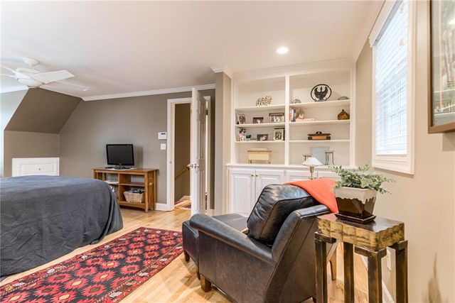 2032 W 96th Street, Leawood, KS 66206