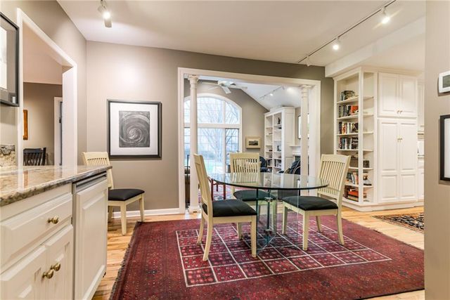 2032 W 96th Street, Leawood, KS 66206