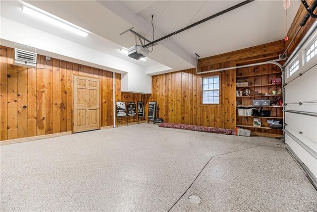 2032 W 96th Street, Leawood, KS 66206