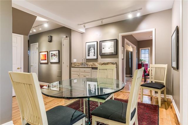 2032 W 96th Street, Leawood, KS 66206