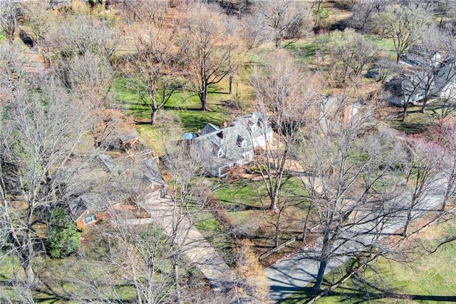 2032 W 96th Street, Leawood, KS 66206