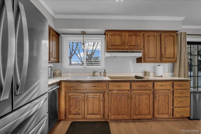 33027 Meadowlark Street, Farmington, MI 48336