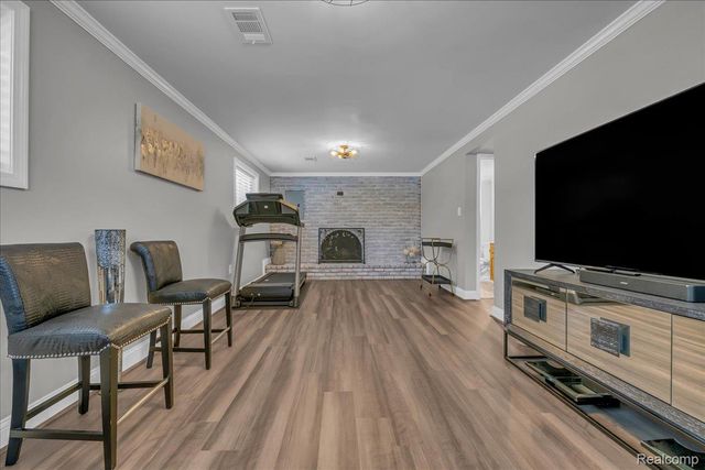 33027 Meadowlark Street, Farmington, MI 48336