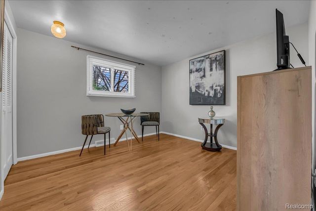 33027 Meadowlark Street, Farmington, MI 48336