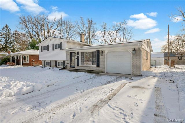 33027 Meadowlark Street, Farmington, MI 48336