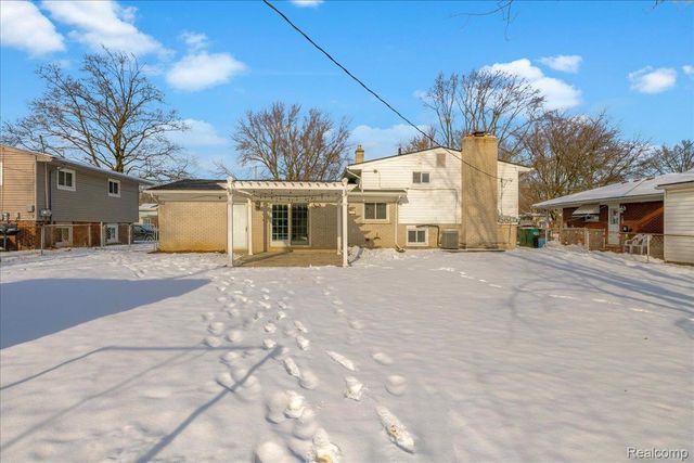 33027 Meadowlark Street, Farmington, MI 48336