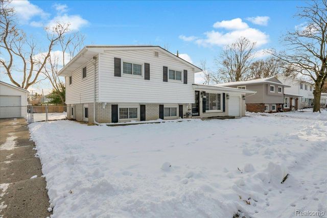 33027 Meadowlark Street, Farmington, MI 48336