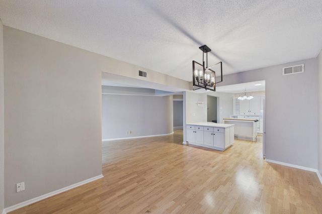 1021 Sibley Memorial Highway 204, Mendota Heights, MN 55118