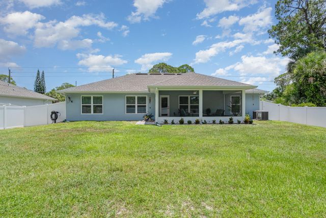 1486 Harper Boulevard SW, Palm Bay, FL 32908