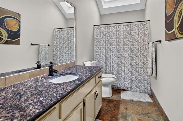 10307 NW 85th Court, Kansas City, MO 64153