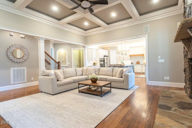 6041 Mentmore Place, Cary, NC 27519