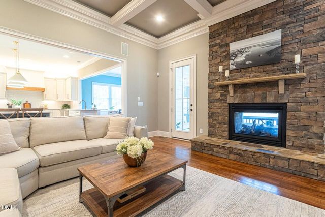 6041 Mentmore Place, Cary, NC 27519